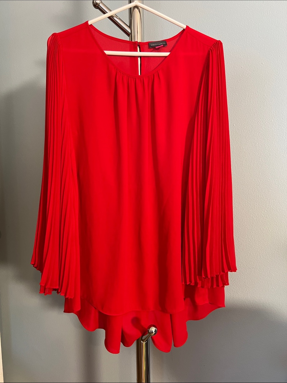 Vince Camuto Vibrant Red Pleated-Sleeve Tunic Blouse